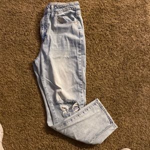 No boundaries mom jeans. Size 11